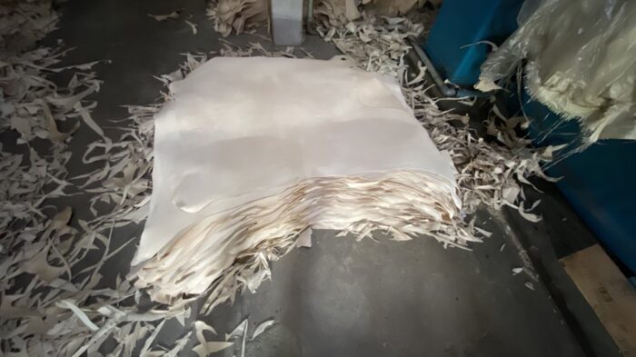 Vegetable tanned buff light leather(TC).